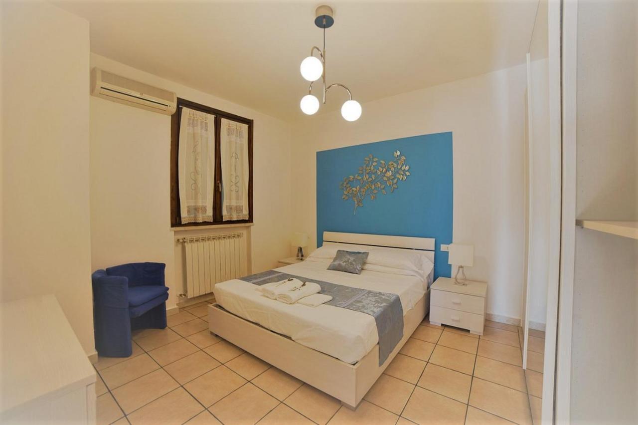 Alloro Appartamenti Sirmione Luaran gambar
